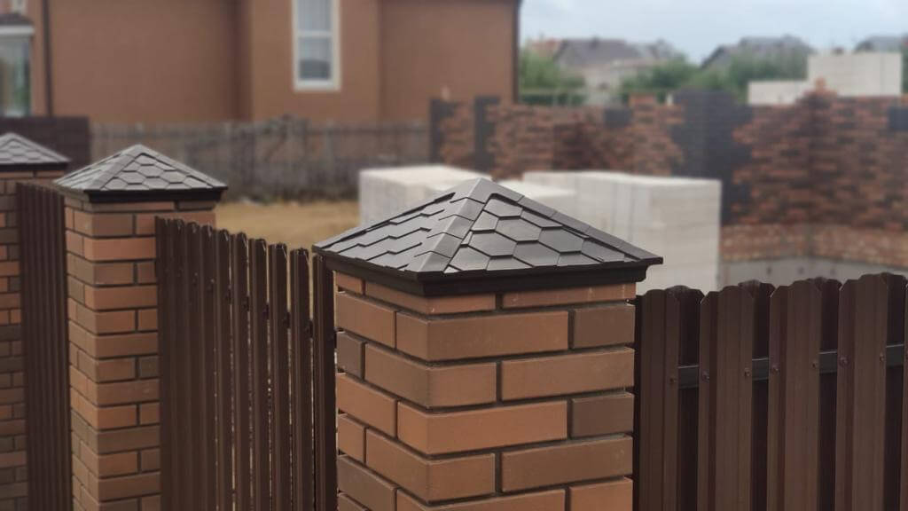 Колпак Zking Эверест Коричневый на столб 1.5х1.5 кирпича (390х390мм) в Тюмени фото