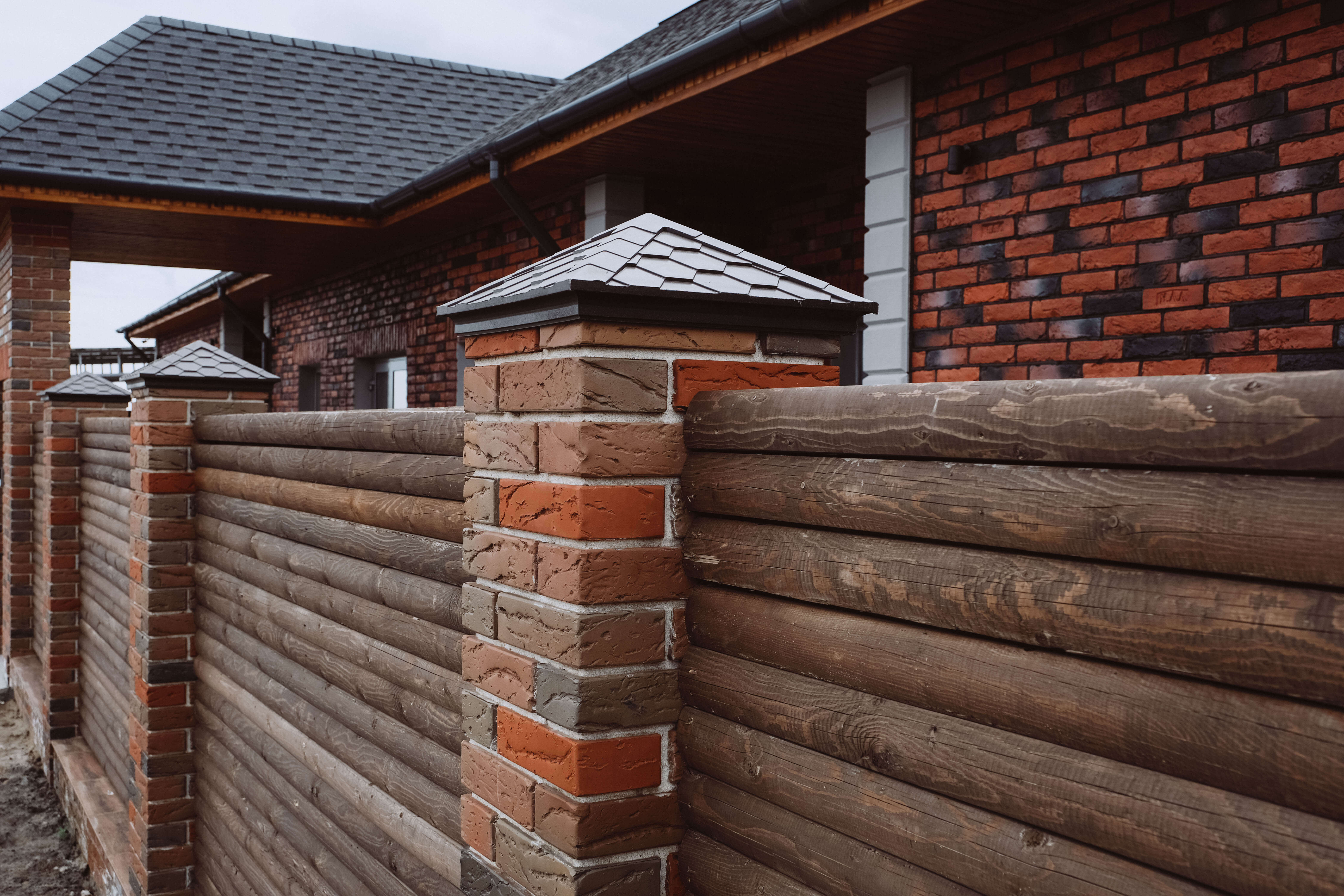 Колпак Zking Эверест Коричневый на столб 1.5х1.5 кирпича (390х390мм) в Тюмени фото