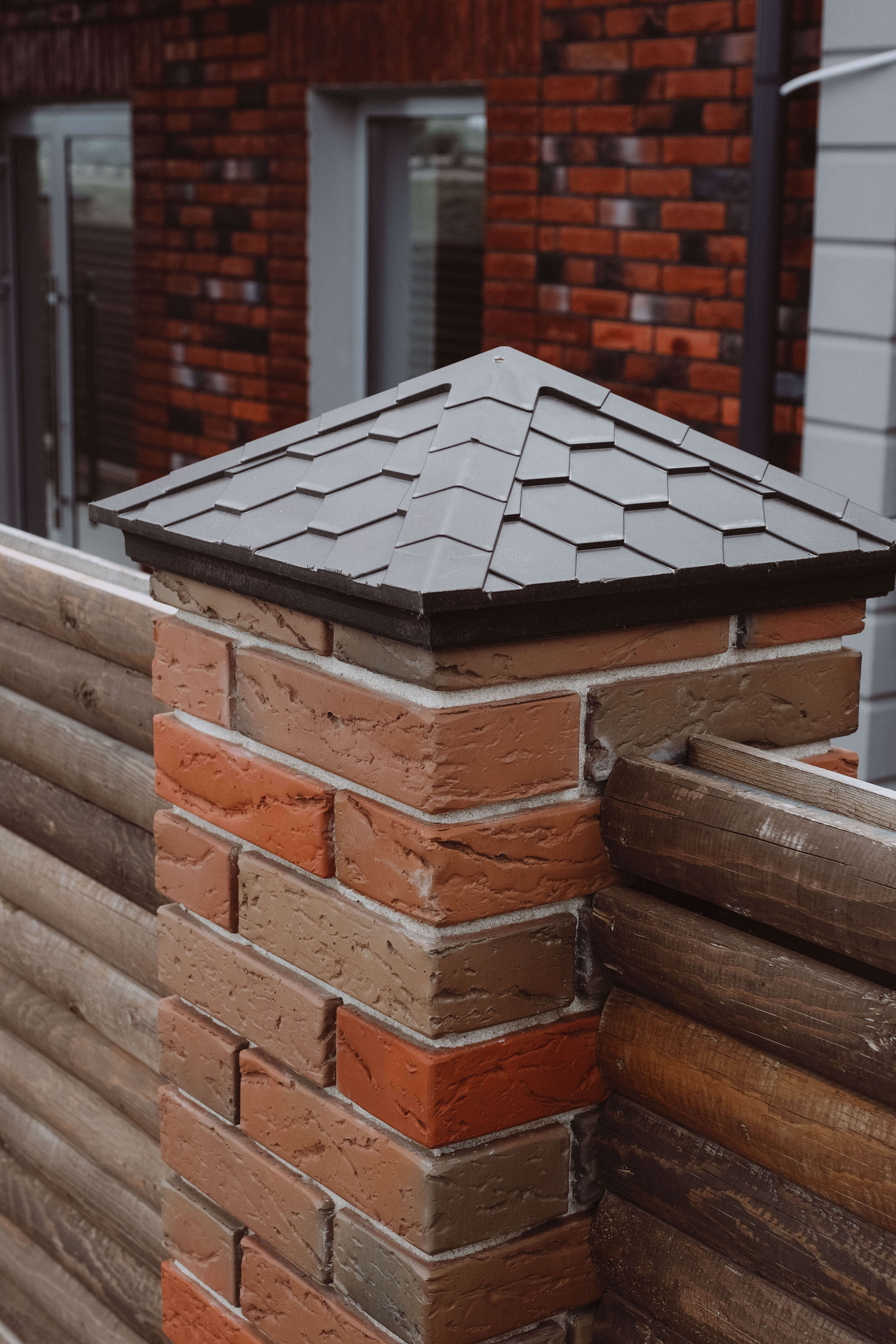 Колпак Zking Эверест Коричневый на столб 1.5х1.5 кирпича (390х390мм) в Тюмени фото