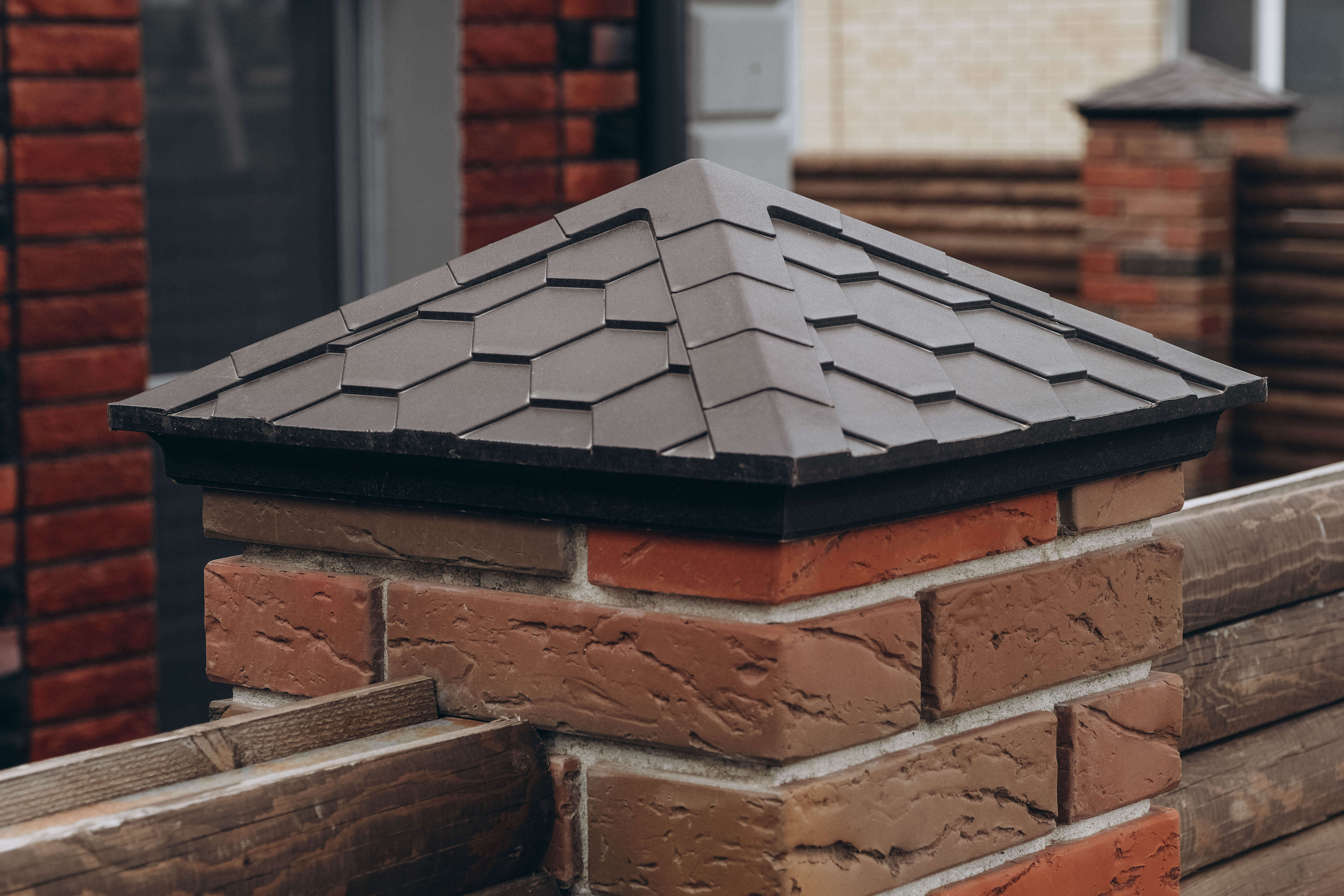 Колпак Zking Эверест Коричневый на столб 1.5х1.5 кирпича (390х390мм) в Тюмени фото